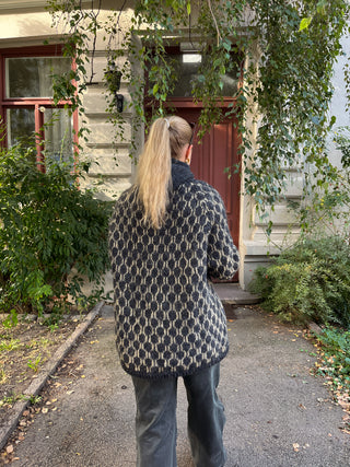 Arv | Charcoal & Mustard