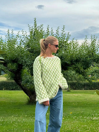 Arv | Natural White & Grass Green