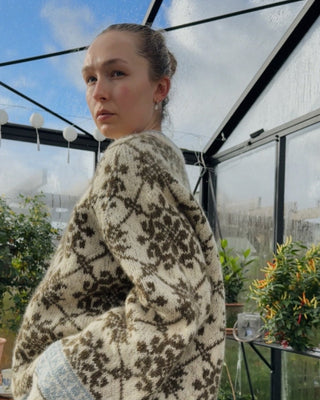 Dahlia | Natural White & Moss