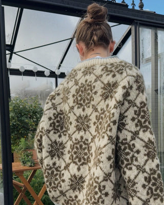 Dahlia | Natural White & Moss