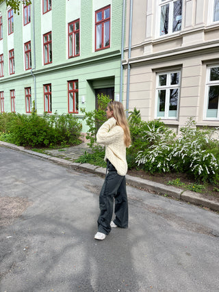 Falk | Natural White