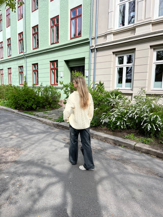 Falk | Natural White