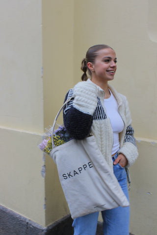 Fryd | Natural White & Dark Gray Blue