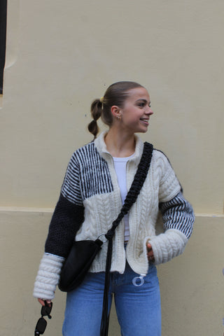 Fryd | Natural White & Dark Gray Blue