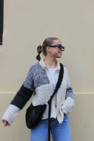 Fryd | Natural White & Dark Gray Blue