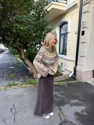 Spire | Mørk Sandmelert