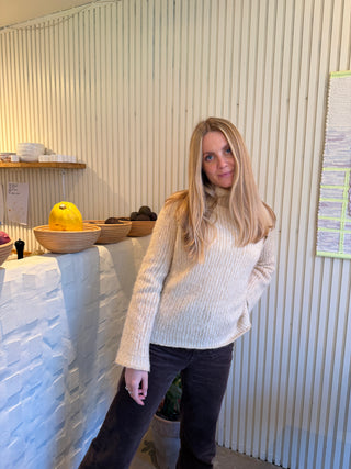 Pilar | Antikkgul & Naturhvit