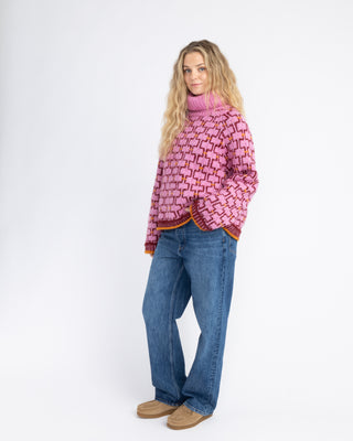 Varde Turtleneck | Pink & Cardinal Red
