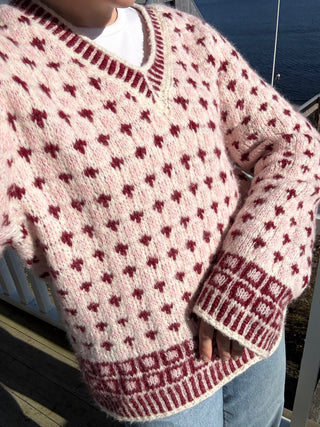 Bris V-Neck | Powdered Pink & Cardinal Red