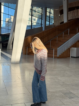 Bris V-Neck | Ocean & Cardinal Red