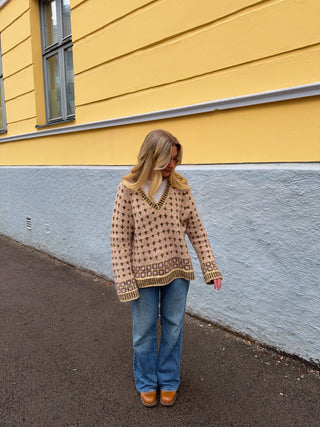 Bris V-Neck | Ørkenbrun & Peon