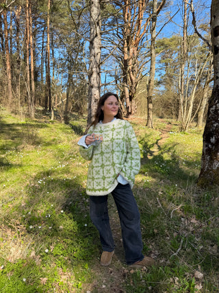 Eir | Natural White & Grass Green