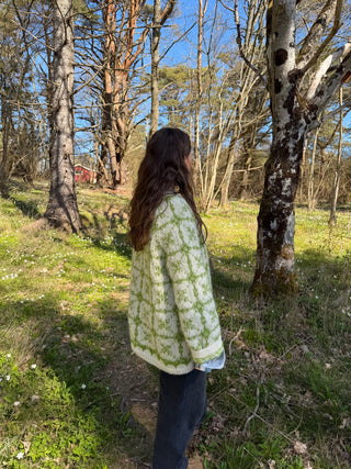 Eir | Natural White & Grass Green