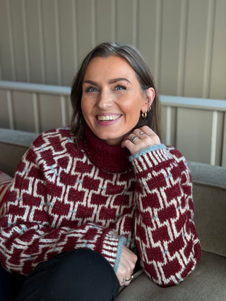 Varde Turtleneck | Cardinal Red & White