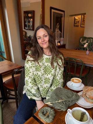 Dahlia | Natural White & Grass Green