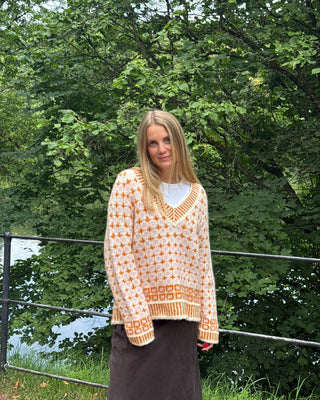 Bris V-Neck | Powdered Pink & Saffron