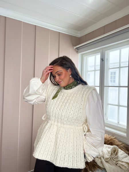 Kornblomst Vest | Natural White - Skappel Oslo